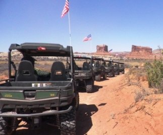 John Deere Gator RSX850i Convoy