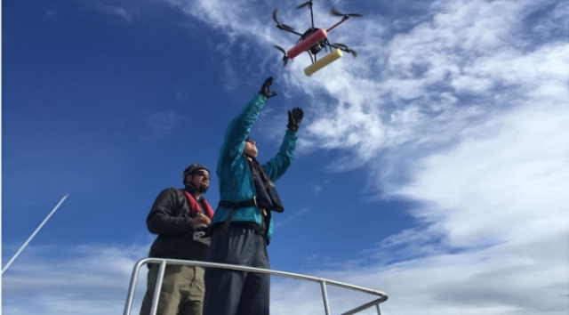 Piloting the hexacopter 