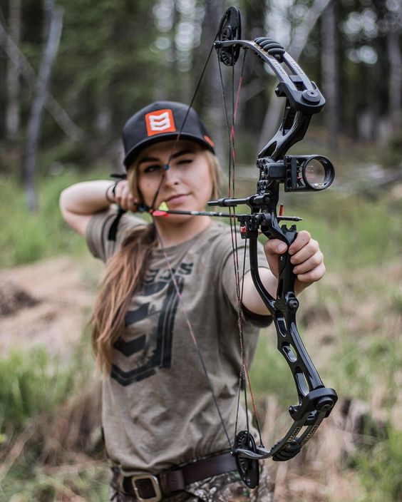 Hottest Girls of Bowhunting