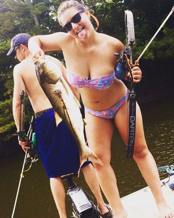 Hottest Women of Bowfishing